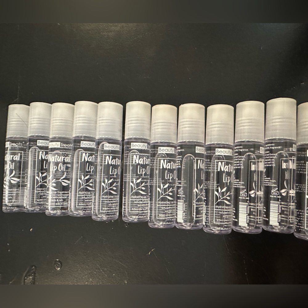 Lip oils wholesale